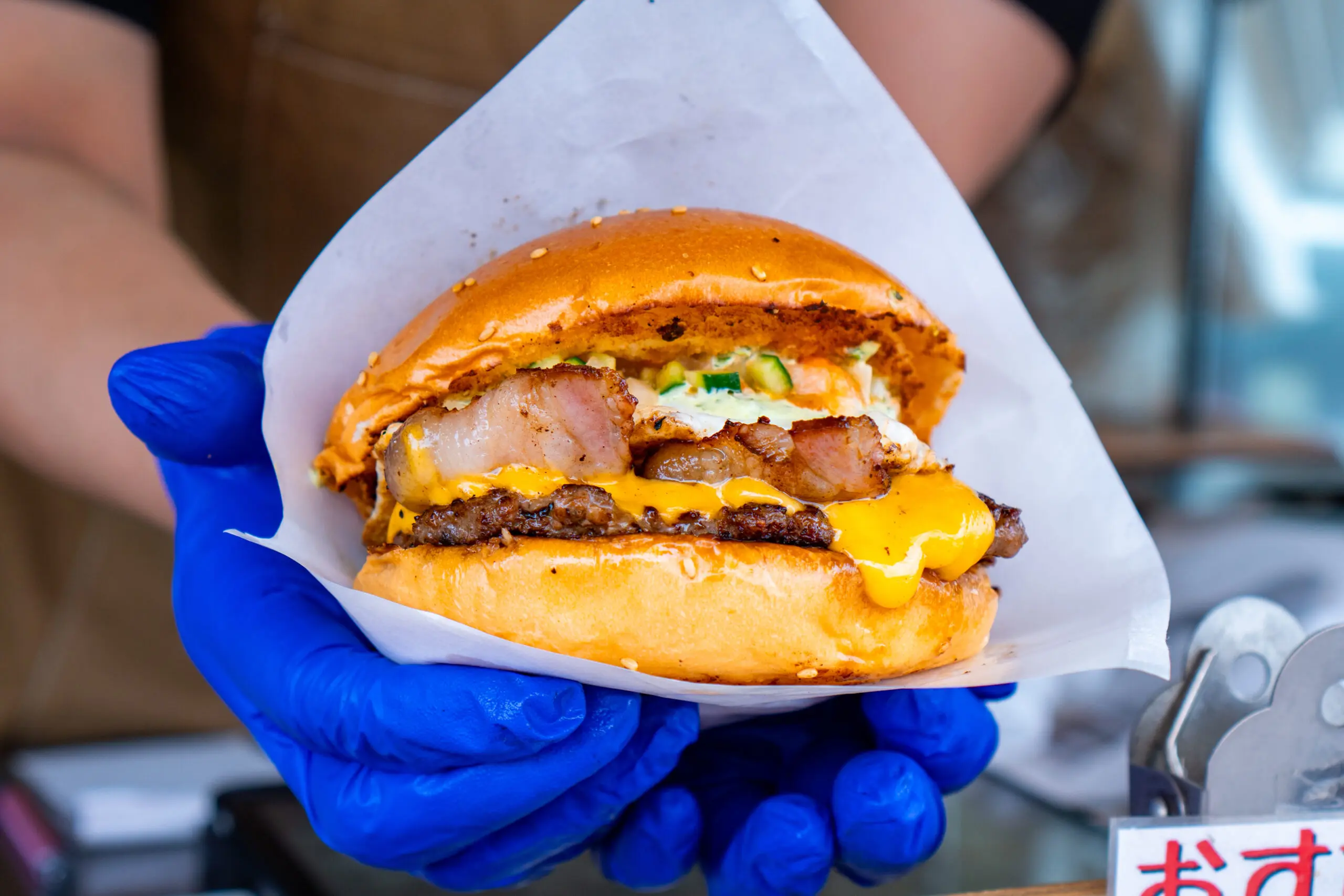 東松戸から行く価値あり】千葉で話題のキッチンカー「LEO's BURGER